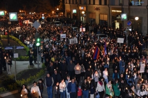 «Զարթնի՛ր, լաո՜...»