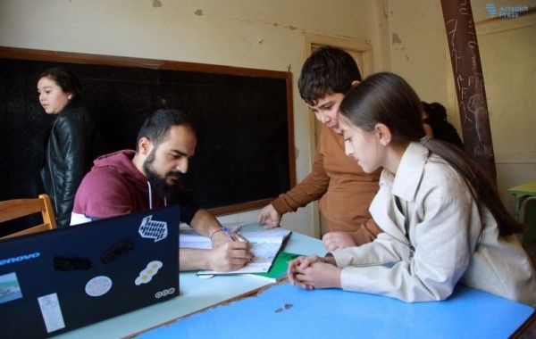 Ուսուցիչ․ Պողոս Գալստյան