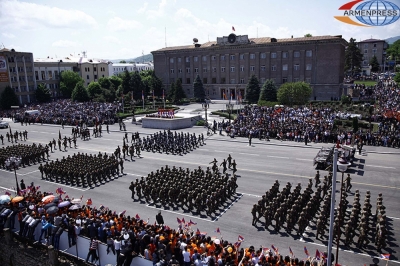 Քաղաքագետի ամբիոն. Մայիսյան եռատոն