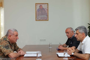 ԱՀ ԱԺ նախագահն ընդունել է  ԱՀ  ՊՆ նախարարին