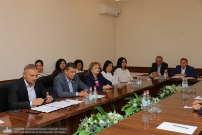 Պետաիրավական հանձնաժողովում  «ԱՀ  բռնազավթված տարածքների մասին» օրենքում փոփոխություն կատարելու մասին» օրինագիծն է քննարկվել