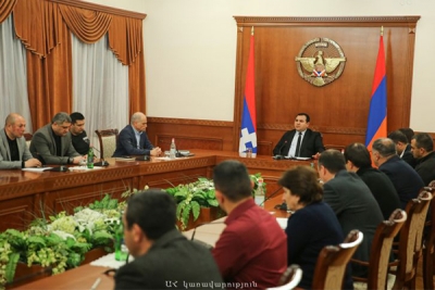 Պետնախարարը խորհրդակցություն է հրավիրել շրջափակման պայմաններում ապրանքների գնագոյացման ու գնաճի վերաբերյալ